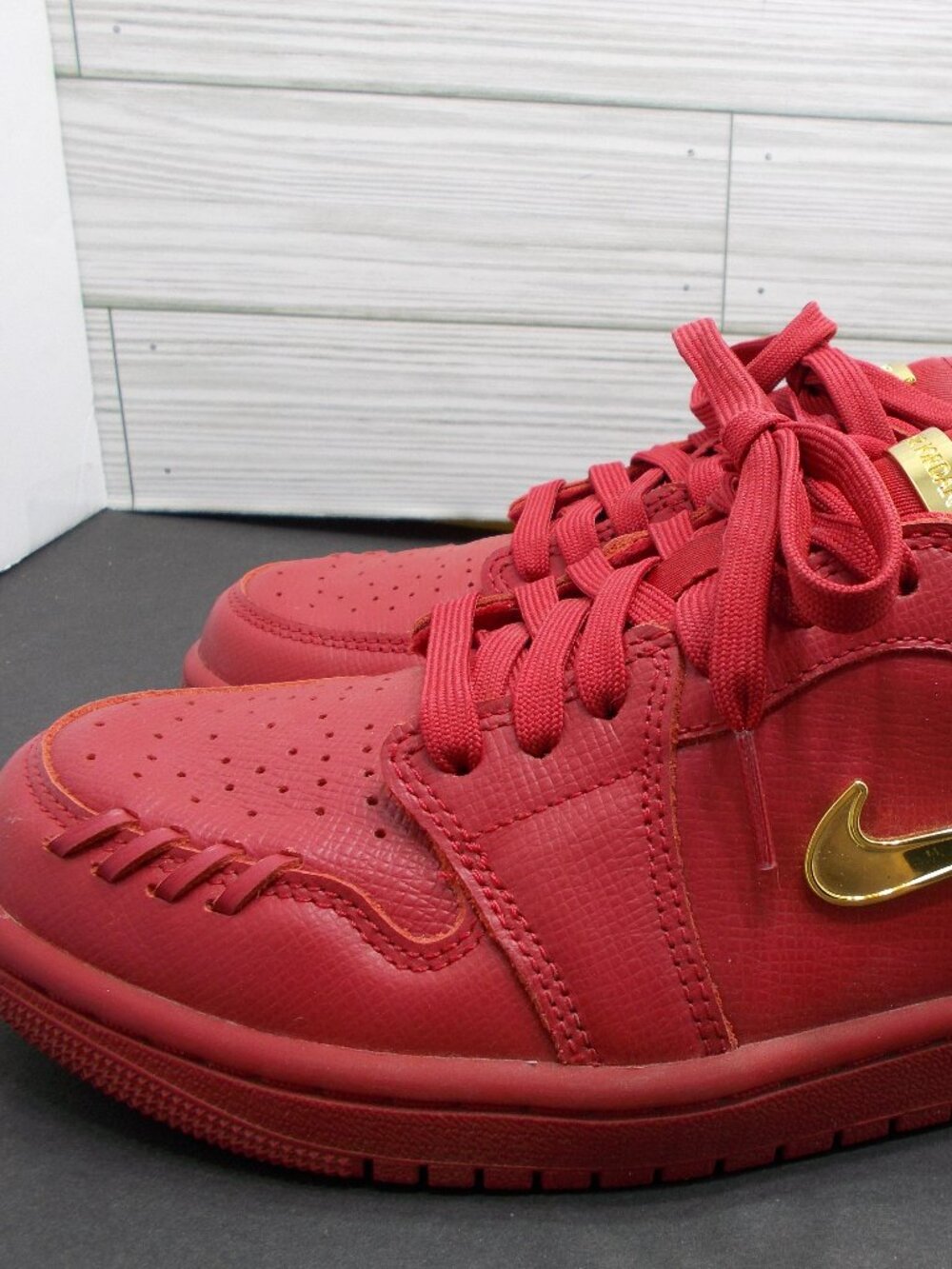 Nike Air Jordan 1 Low Gym Red Metallic Gold FN5032-607 Women's 7